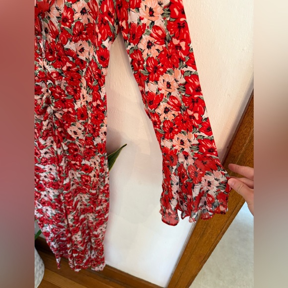 RIXO Floral Red Midi Dress with Ruffle Details - Picture 7 of 9